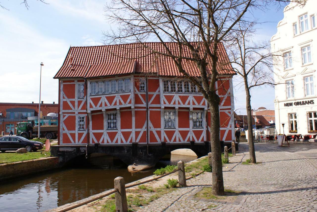Seestern Am Hafen Mit Balkon - Abc139 By AbcWißmar Eksteriør billede
